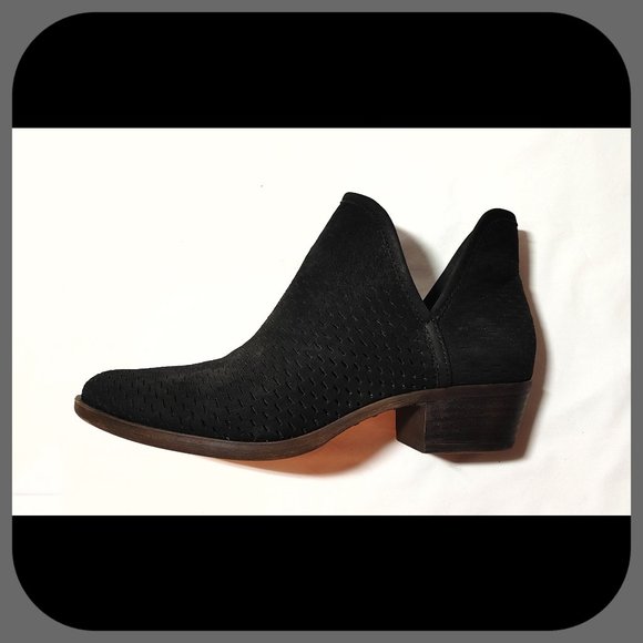 LUCKY BRAND || Peter Pan Style Ankle Boot (SIZE 6.5) - Picture 2 of 4